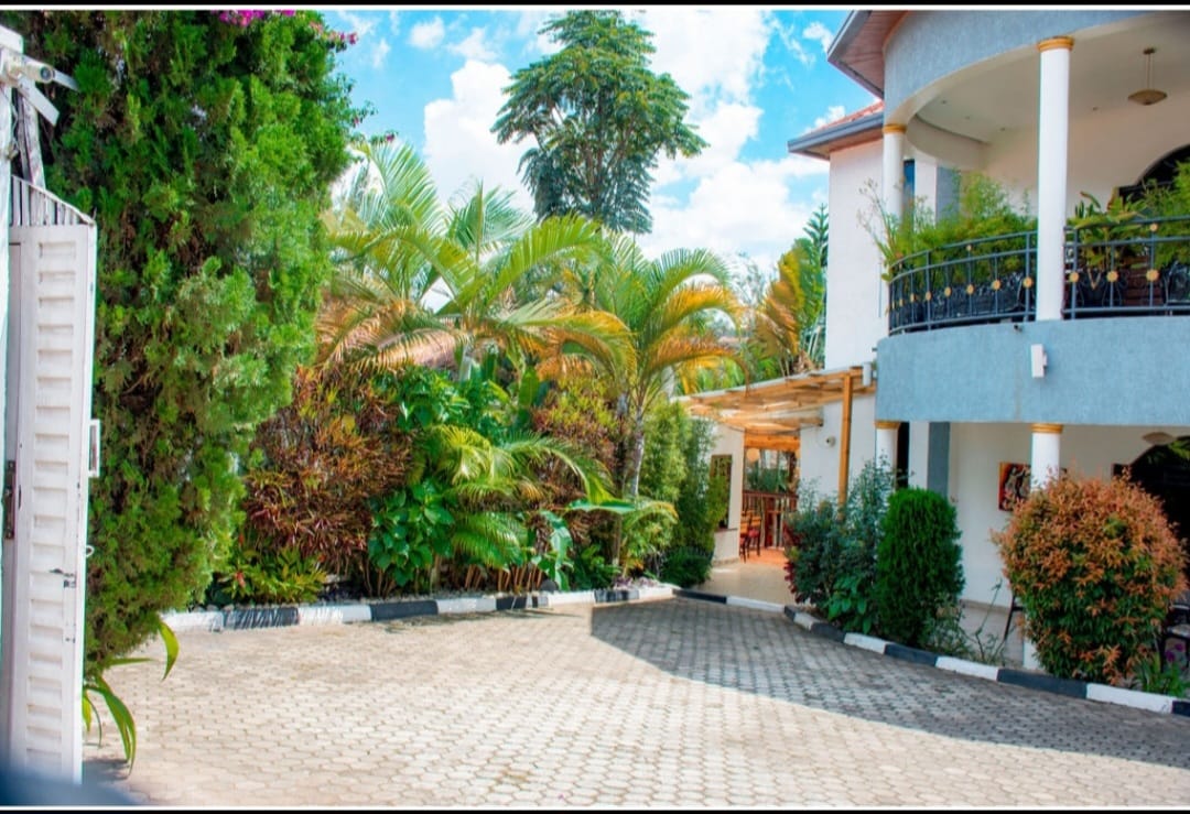 Rena Hotel Lobby